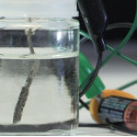 Image - Stanford scientists develop water splitter that runs on ordinary AAA battery