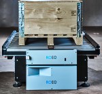 Image - New ROEQ GuardCom system delivers faster transfer of goods between mobile robots and stationary conveyors