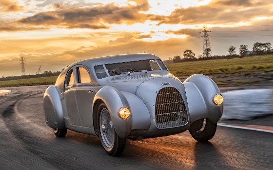 ブリキ製レーシングカーAUTO UNION TYPE−A ブリキ製レーシングカーAUTO UNION TYPE−A